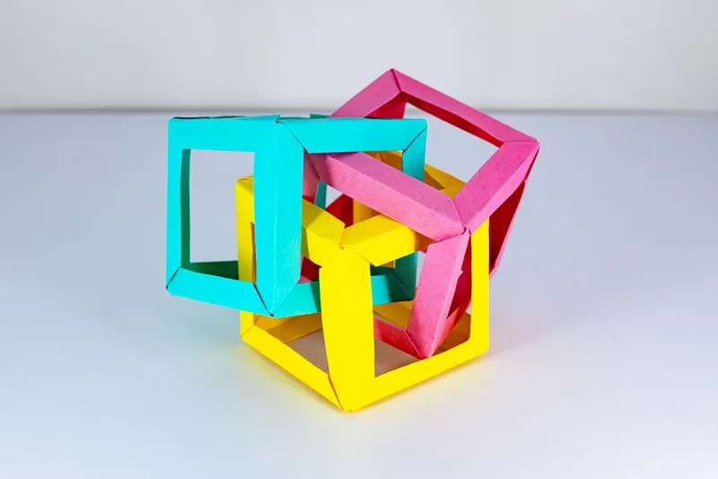 Intersecting Cubes - origami