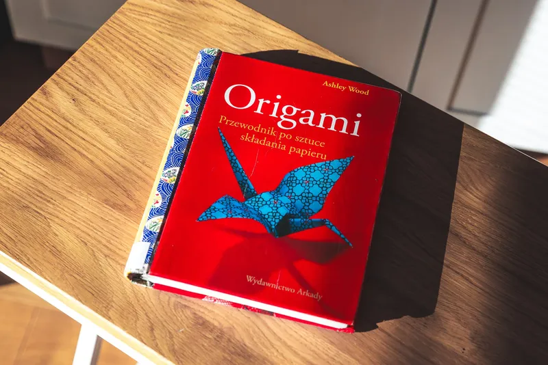Origami. Przewodnik po sztuce składania papieru — Ashley Wood - 3